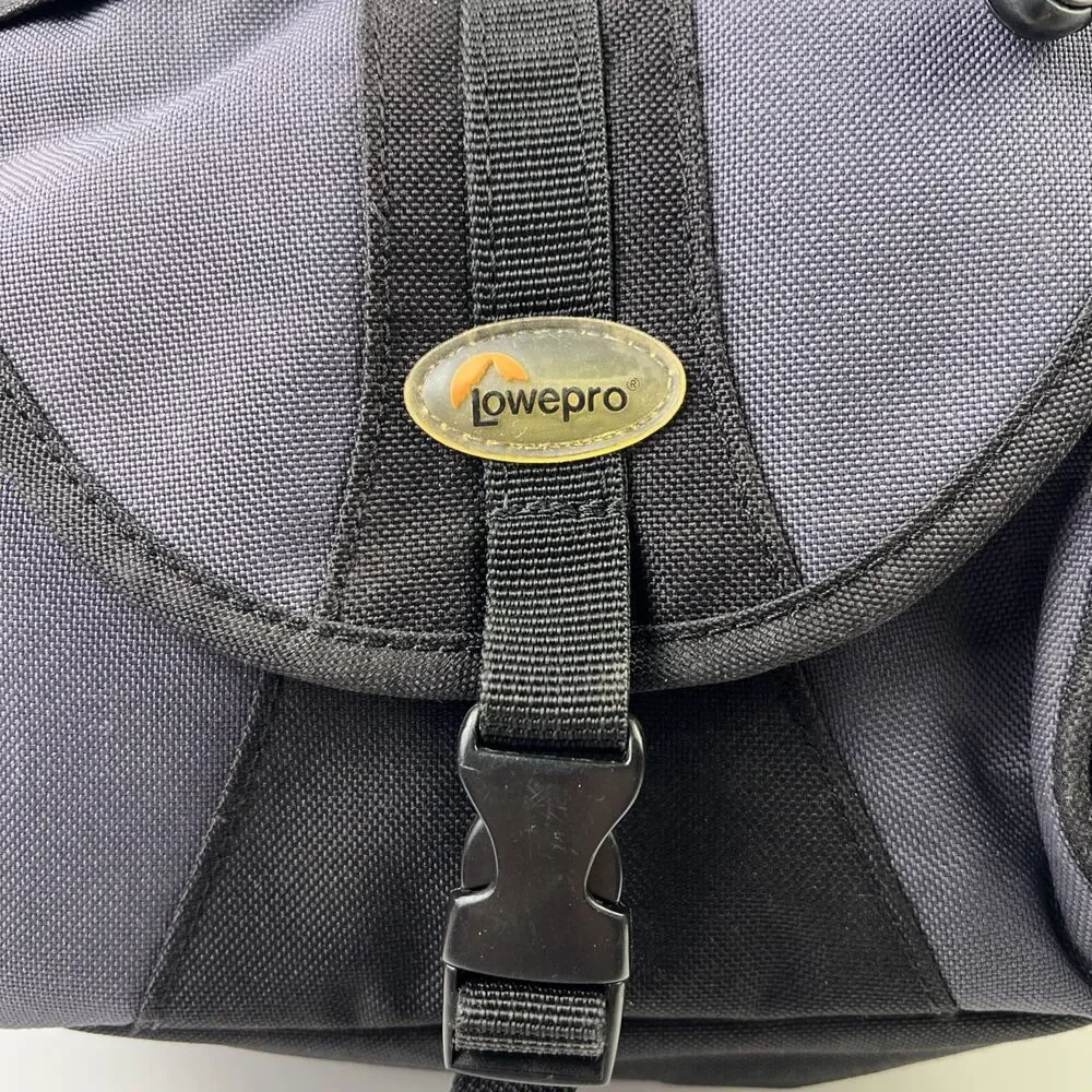 Lowepro EX140 Blue/Black Camera Bag With Many Pockets/Padded Area's